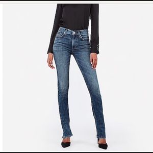 NWT ❤️High waisted sky scraper jeans.